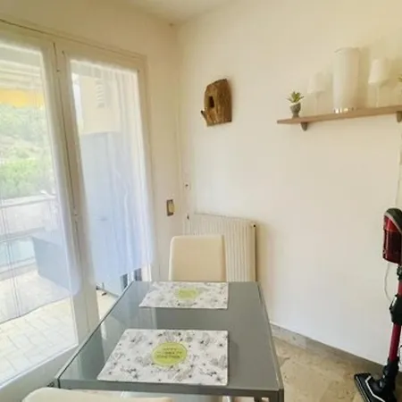 F2, Animaux Admis - 2 Pers. - Fr-1-703-232 Amélie-les-Bains-Palalda